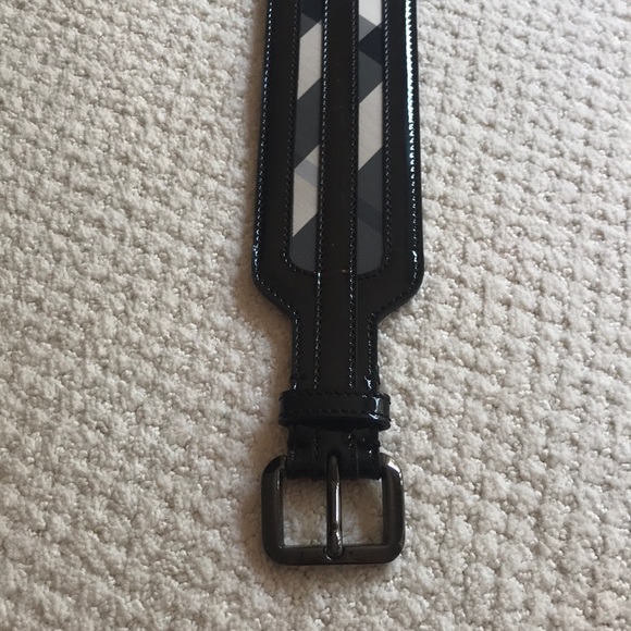 Burberry belt with gunmetal clasp - Picture 2 of 5
